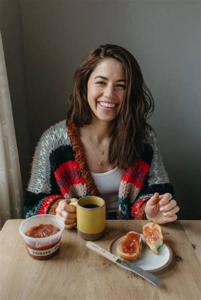 Molly Yeh Biography, Age, Height, Husband, Net Worth, Family